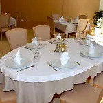 Grand White Отель