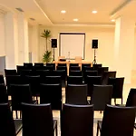 Hotel Grand White