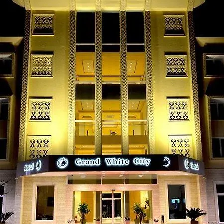 Hotel Grand White Berat