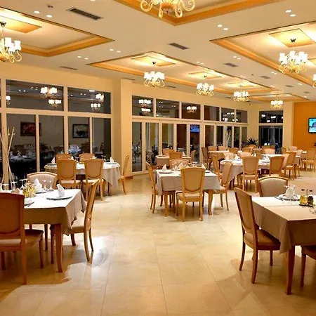 Ξενοδοχείο Grand White 4*