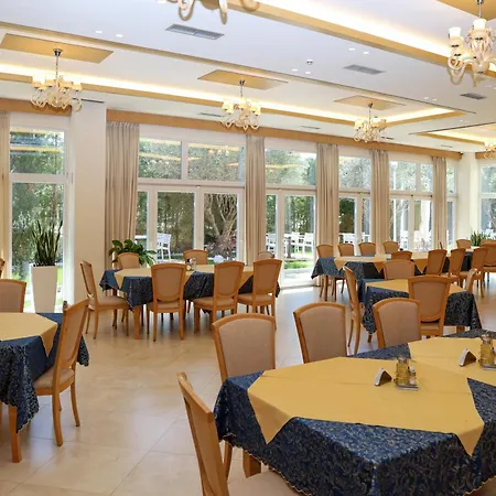 Hotel Grand White Berat