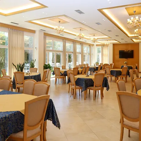 Hotel Grand White Berat