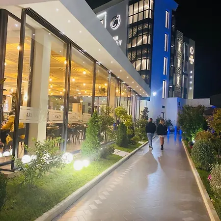 Grand White 4* Berat