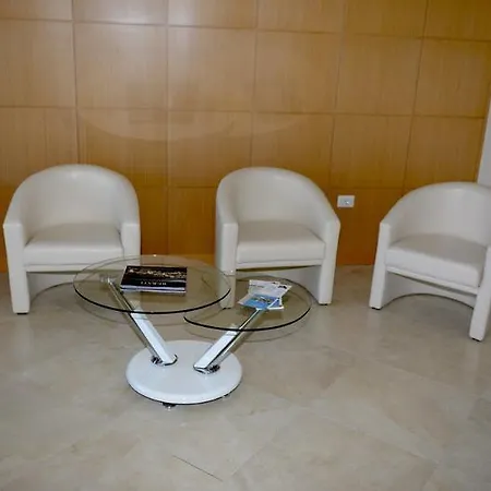 Grand White Ξενοδοχείο
