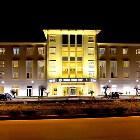 Grand White Ξενοδοχείο