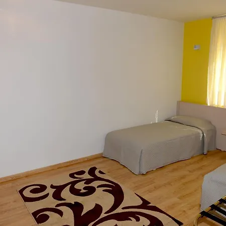 Grand White 4* Μπεράτ