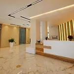 Grand White 4* Berat