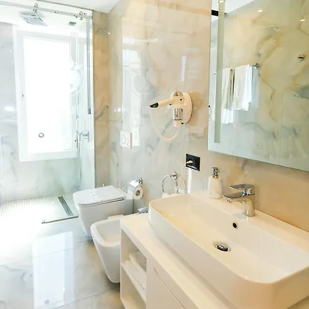 Grand White Berat