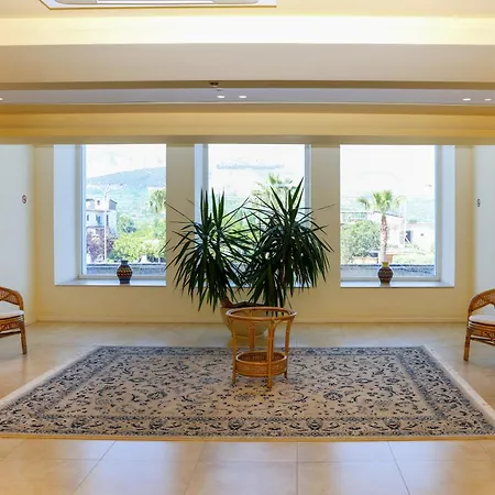 Hotell Grand White Berat
