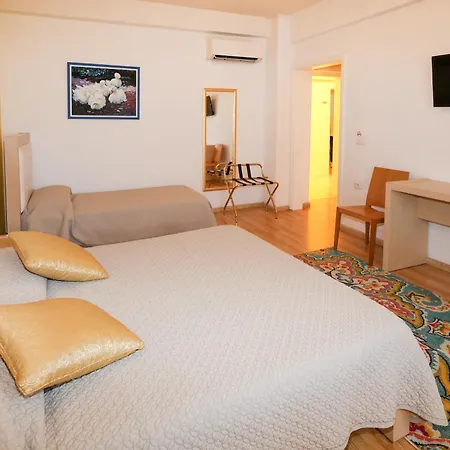 Hotell Grand White Berat