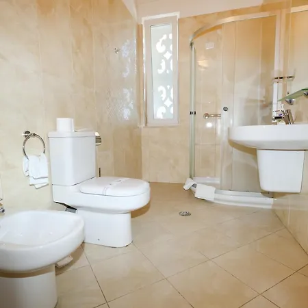 Grand White Hotel