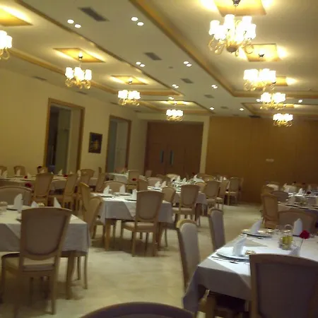 Grand White Hotel