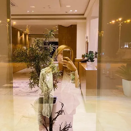 Grand White Hotell 4*