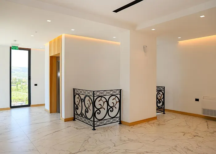 Grand White Hotel 4*