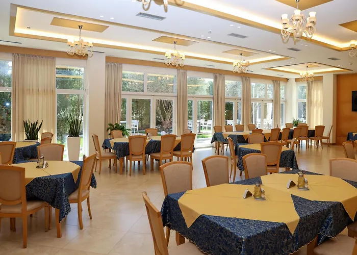 Hotel Grand White Berat