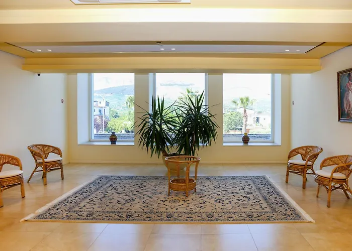 فندق Grand White بيرات