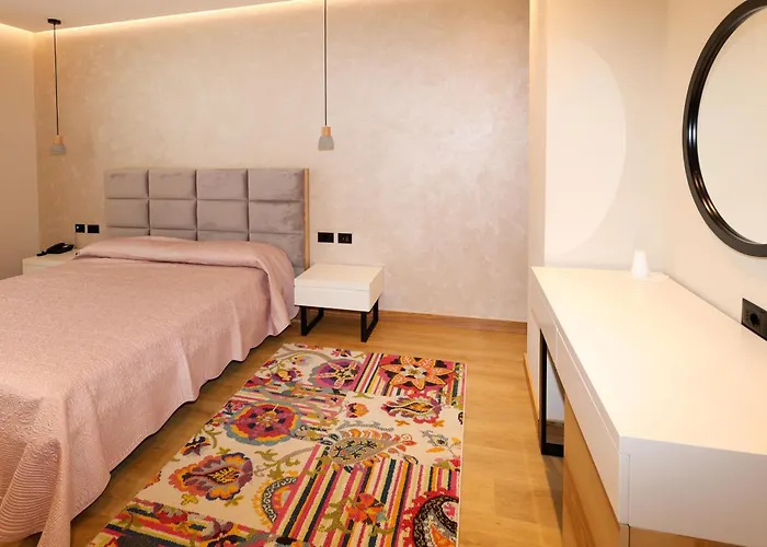 Grand White Berat