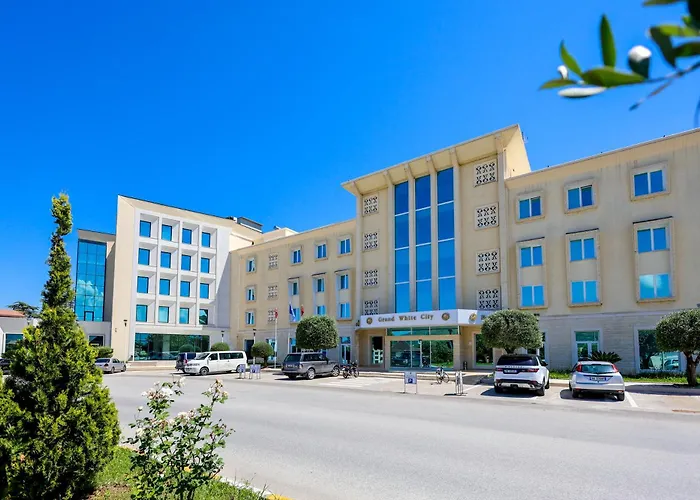 Grand White بيرات