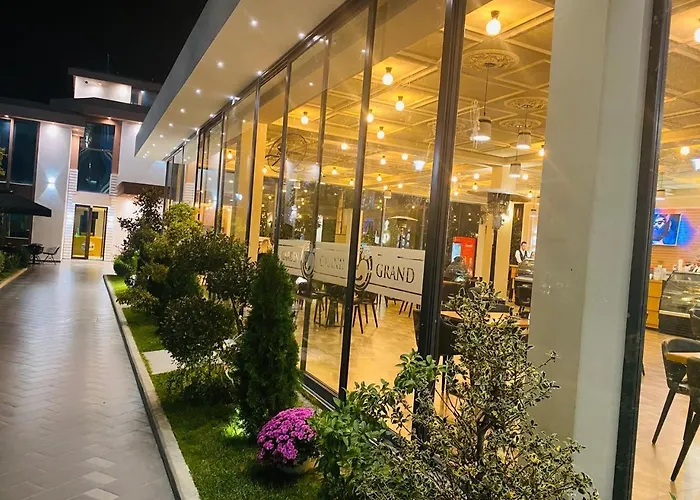 Grand White Hotel