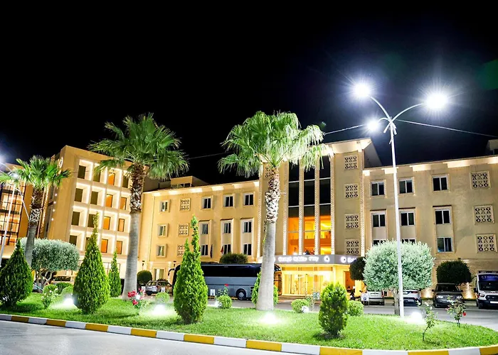 Grand White فندق بيرات