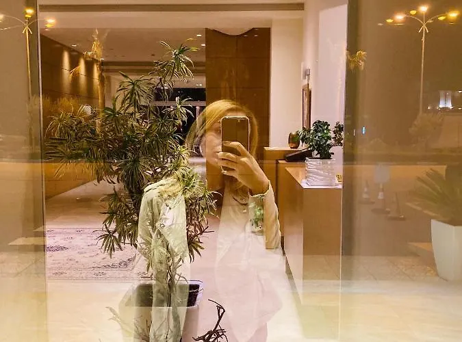 Grand White فندق 4*
